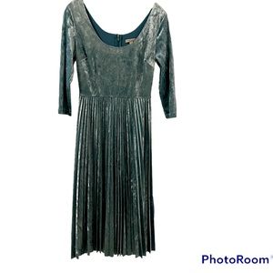 Eva Mendes Velvet cocktail Dress